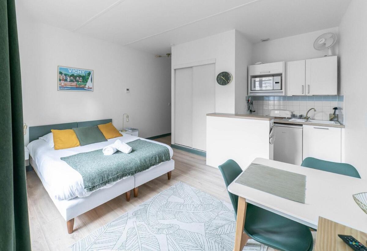 Residence Bains Callou Situee Face Aux Thermes Vichy Kamer foto